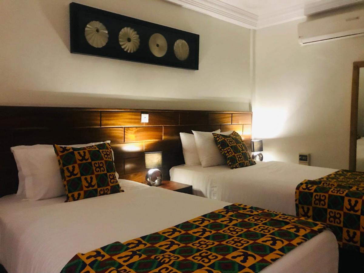 Airport West Hotel Accra Bagian luar foto