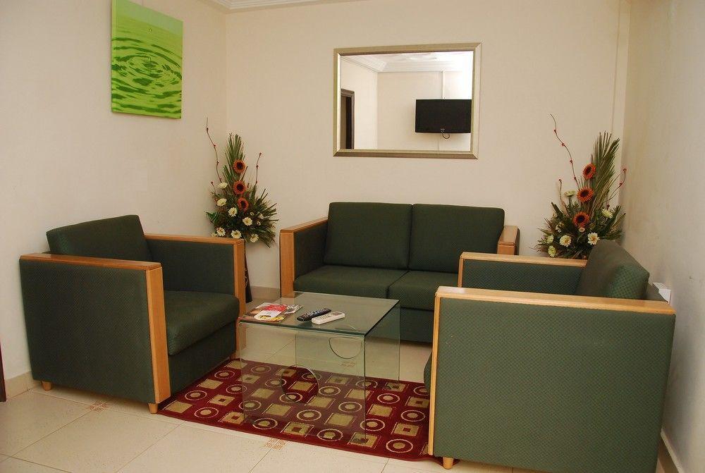 Airport West Hotel Accra Bagian luar foto