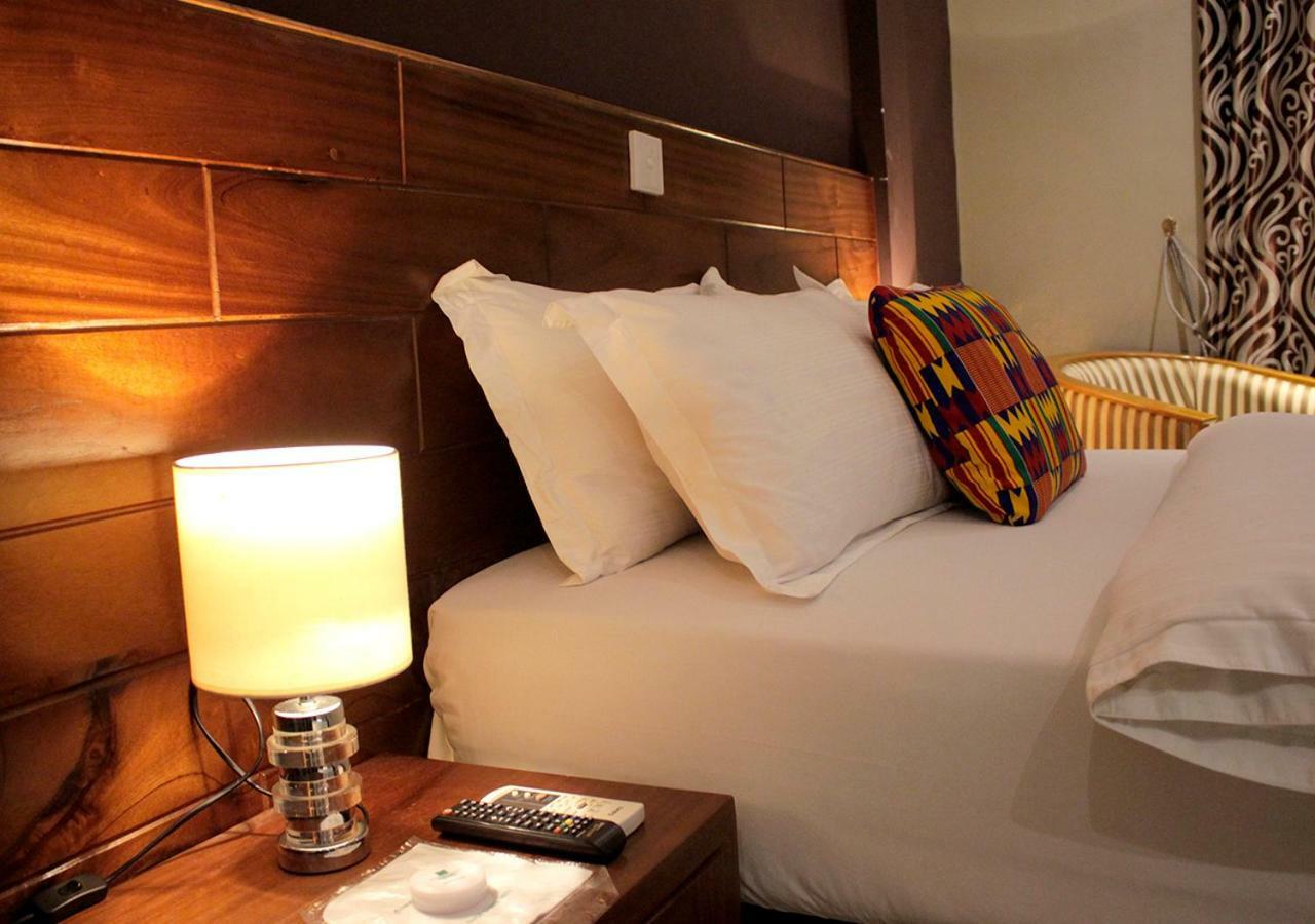 Airport West Hotel Accra Bagian luar foto