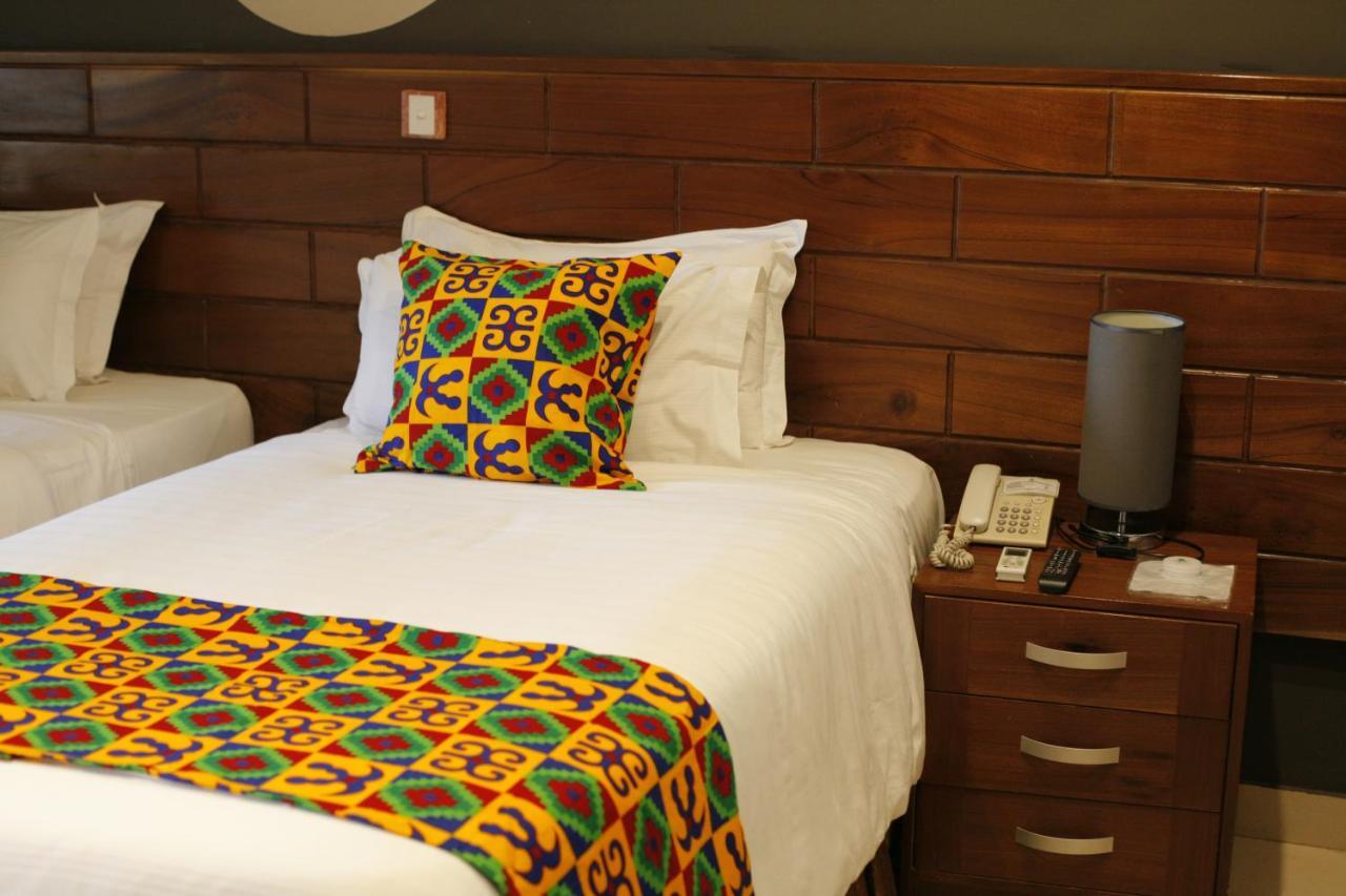 Airport West Hotel Accra Bagian luar foto