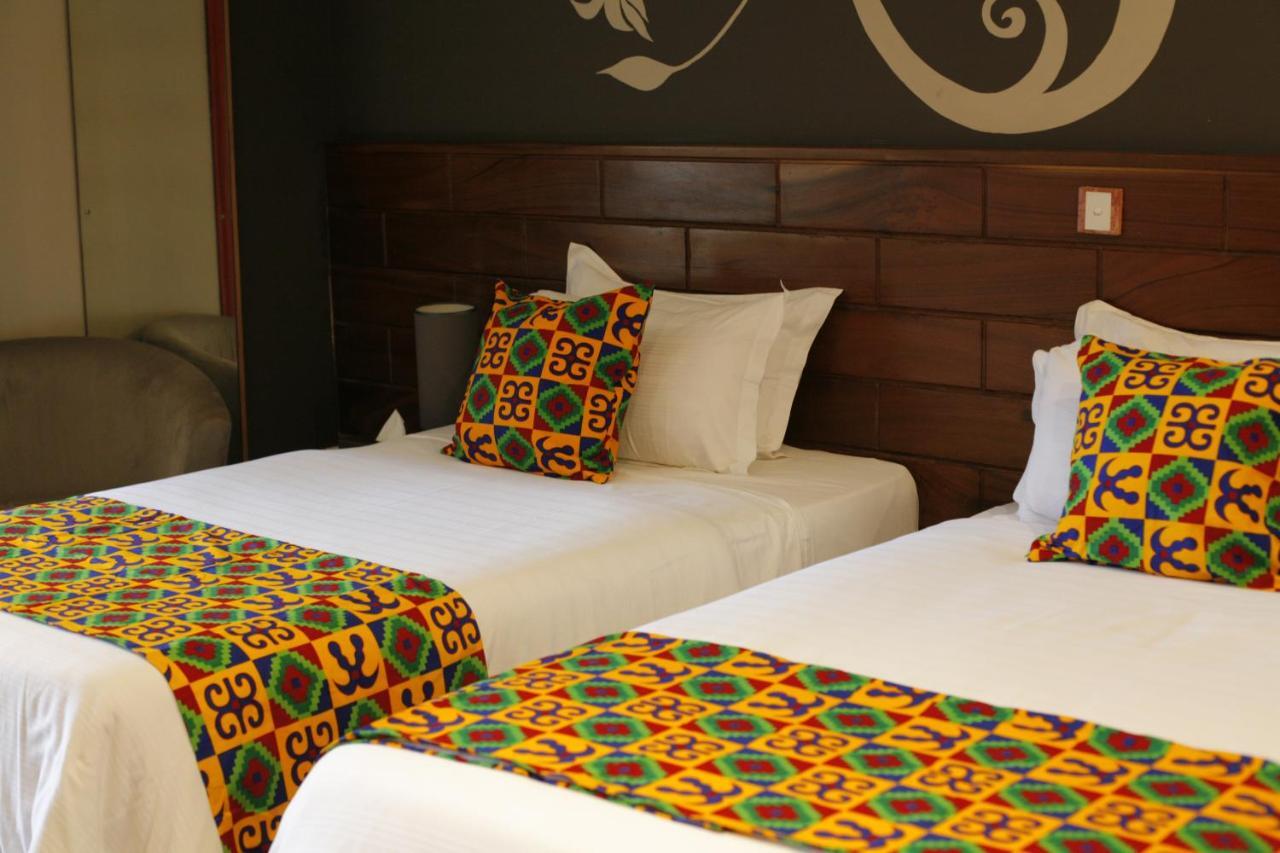 Airport West Hotel Accra Bagian luar foto